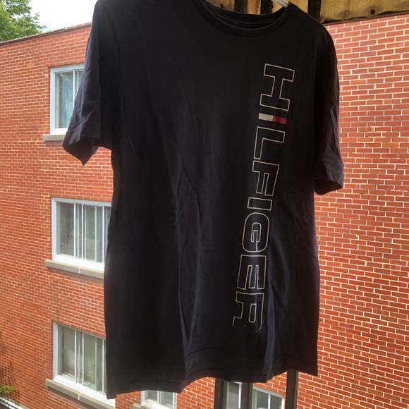 Vintage Tommy Hilfiger tshirt - Picture 4 of 4